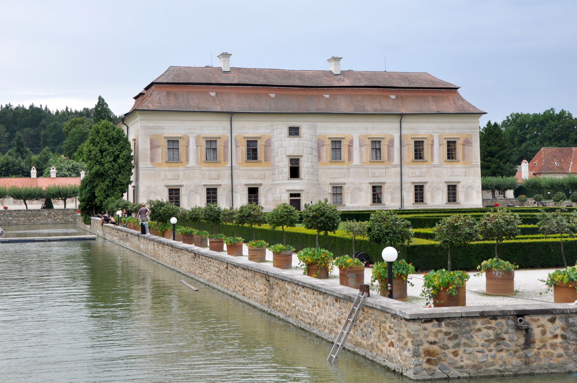 Zamek Kratochvile (deutsch Kurzweil) (Photo license: CC BY 2.0)